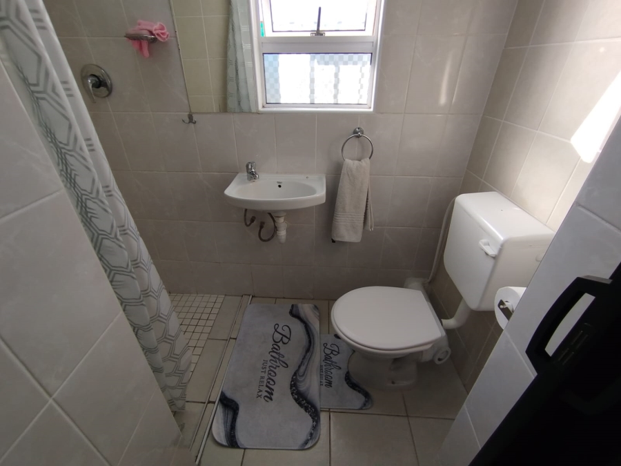 1 Bedroom Property for Sale in Country Club Western Cape